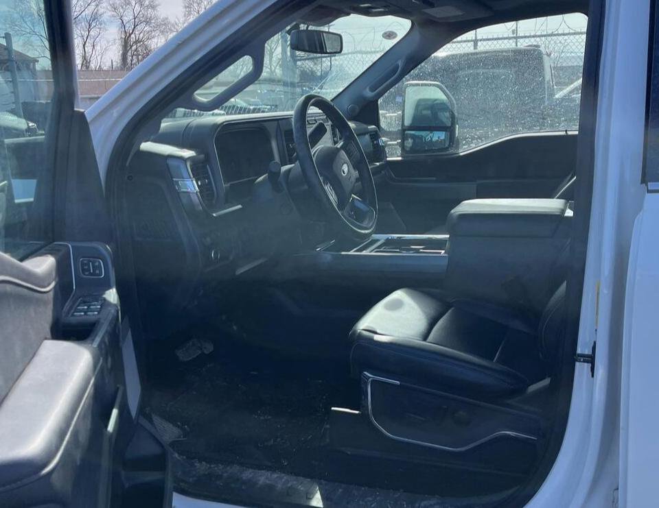 Used 2023 Ford F250 Lariat w/ Lariat Ultimate Package image 9