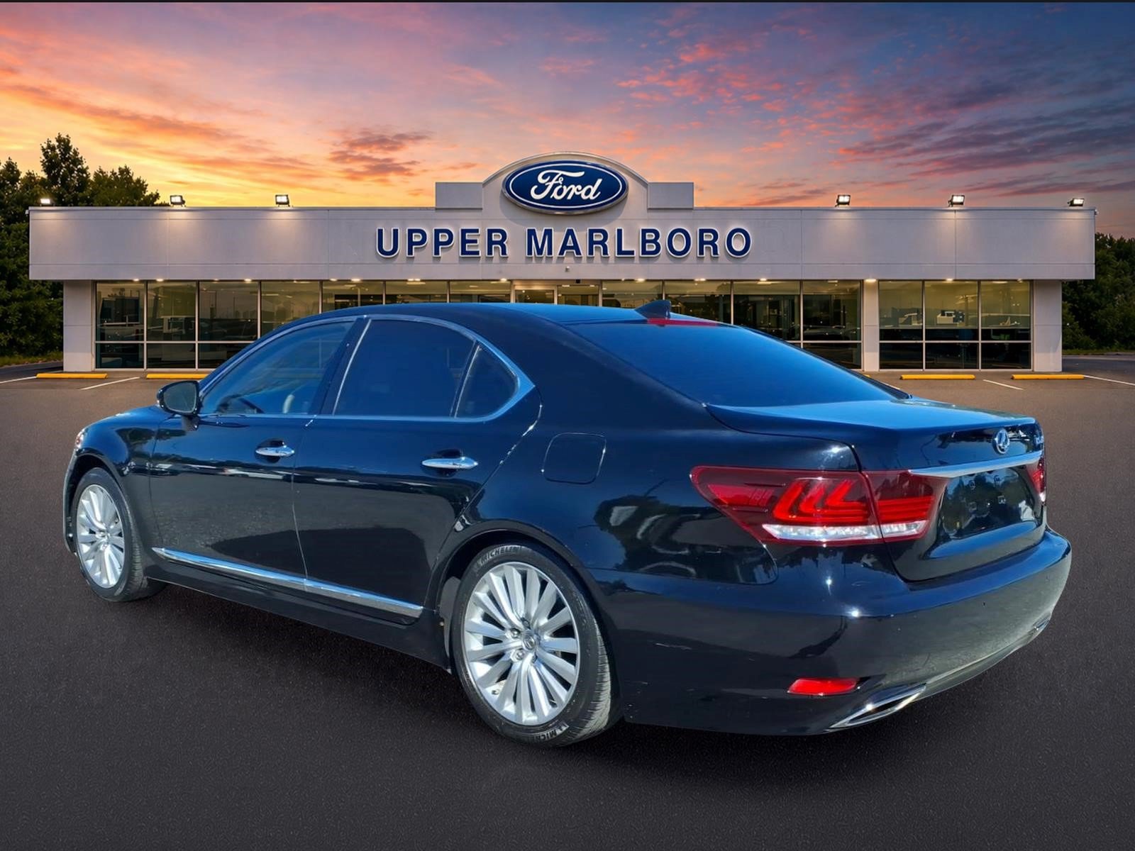 Used 2017 Lexus LS 460 w/ Ultra Luxury Package RWD image 6