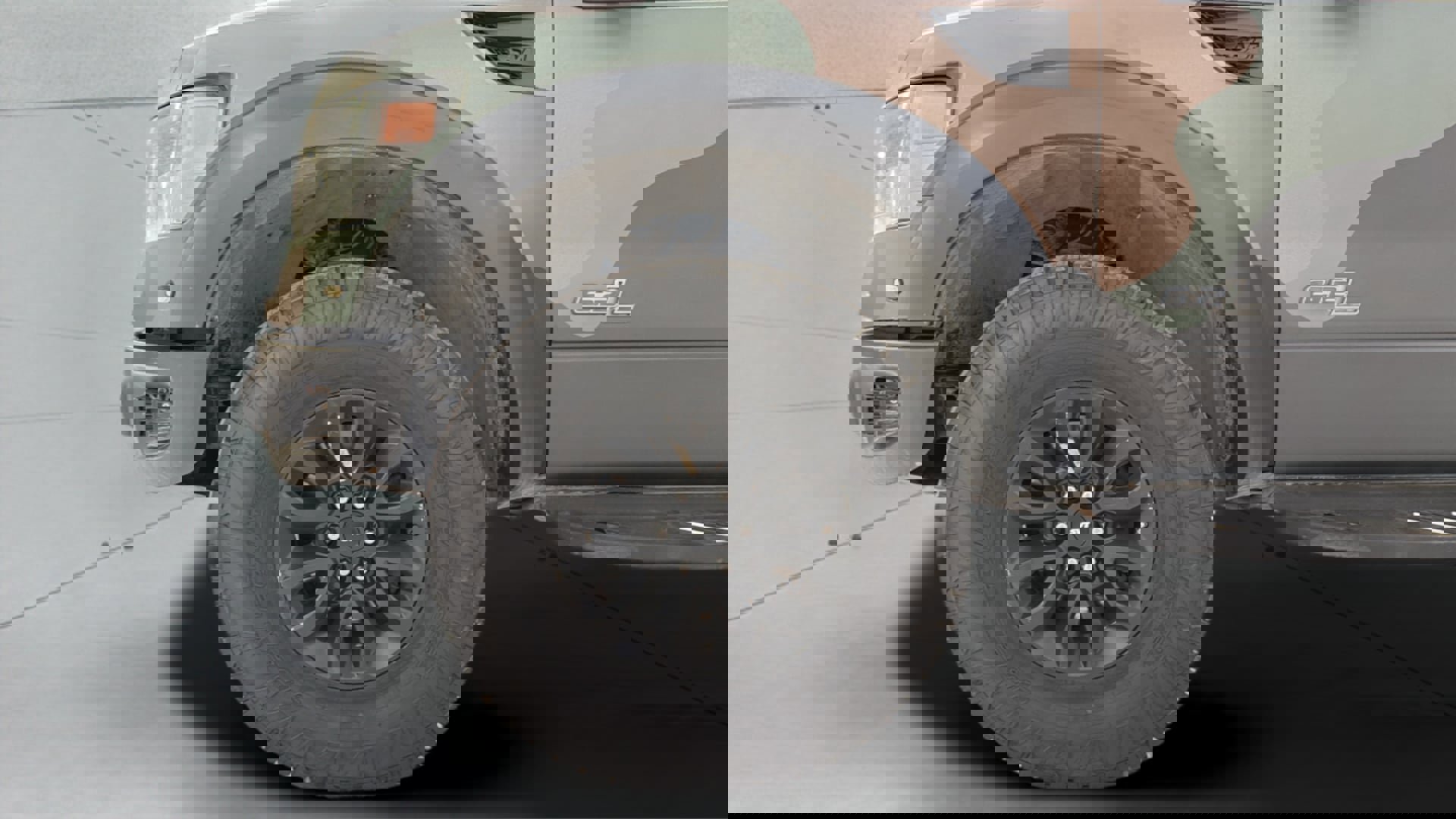 Used 2014 Ford F150 Raptor w/ Equipment Group 801A Luxury image 35