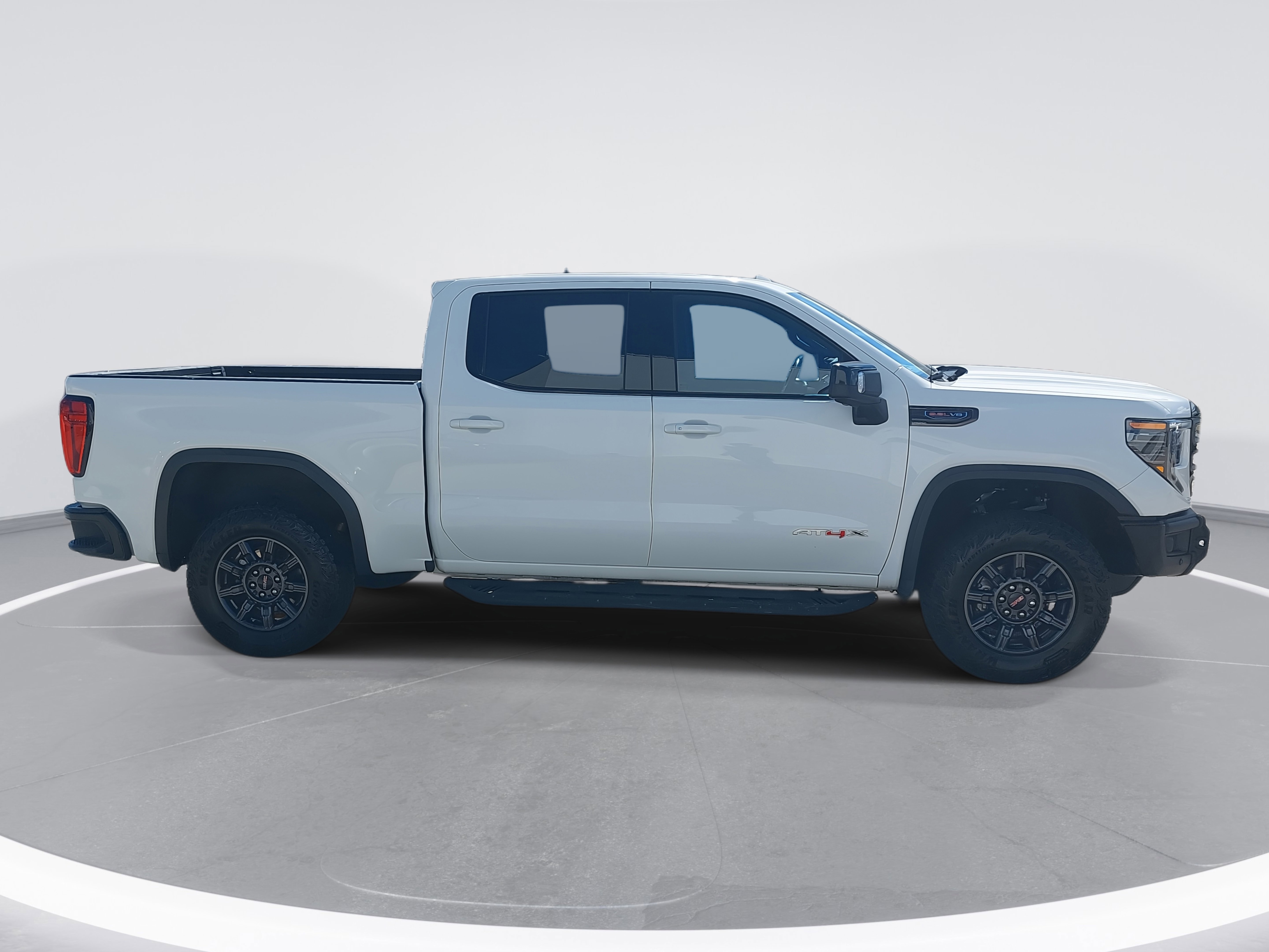Used 2024 GMC Sierra 1500 AT4X image 4