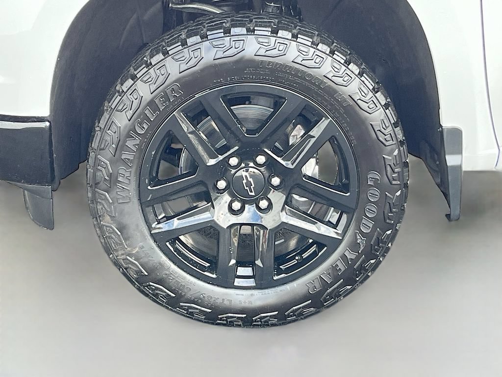 Used 2024 Chevrolet Silverado 1500 Custom Trail Boss w/ LPO, Dark Essentials Package AWD/4WD image 32
