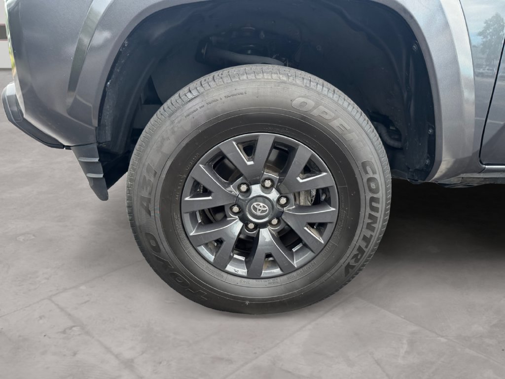 Used 2023 Toyota Tacoma SR5 AWD/4WD image 14