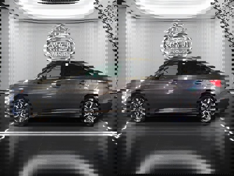 Used 2018 Honda Accord Hybrid image 8