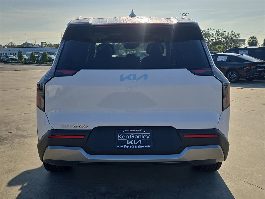 New 2026 Kia EV9 Wind image 7
