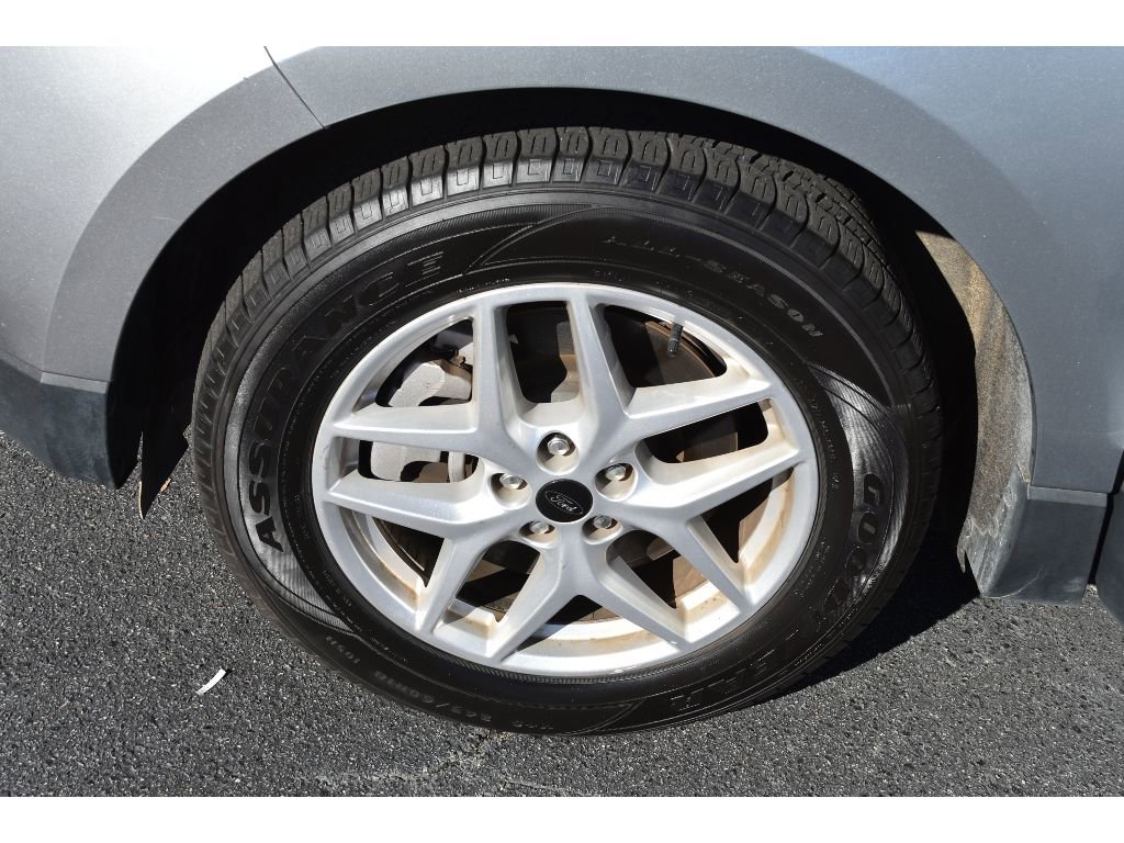 Used 2023 Ford Edge SEL image 8