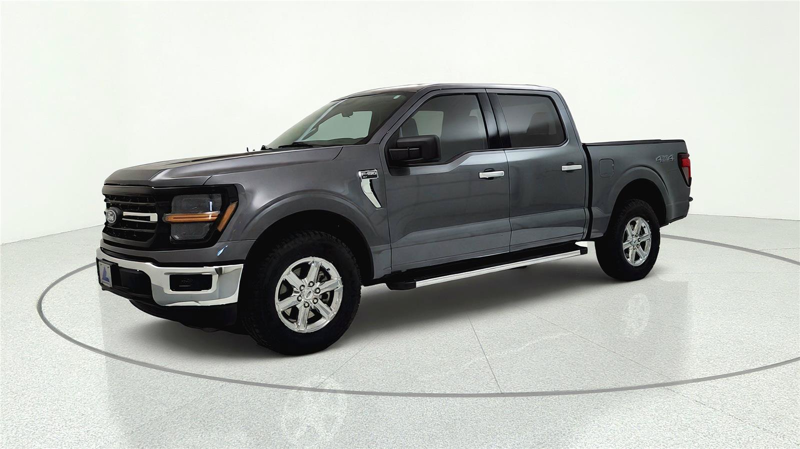 Used 2025 Ford F150 XLT w/ Equipment Group 301A Standard AWD/4WD image 3