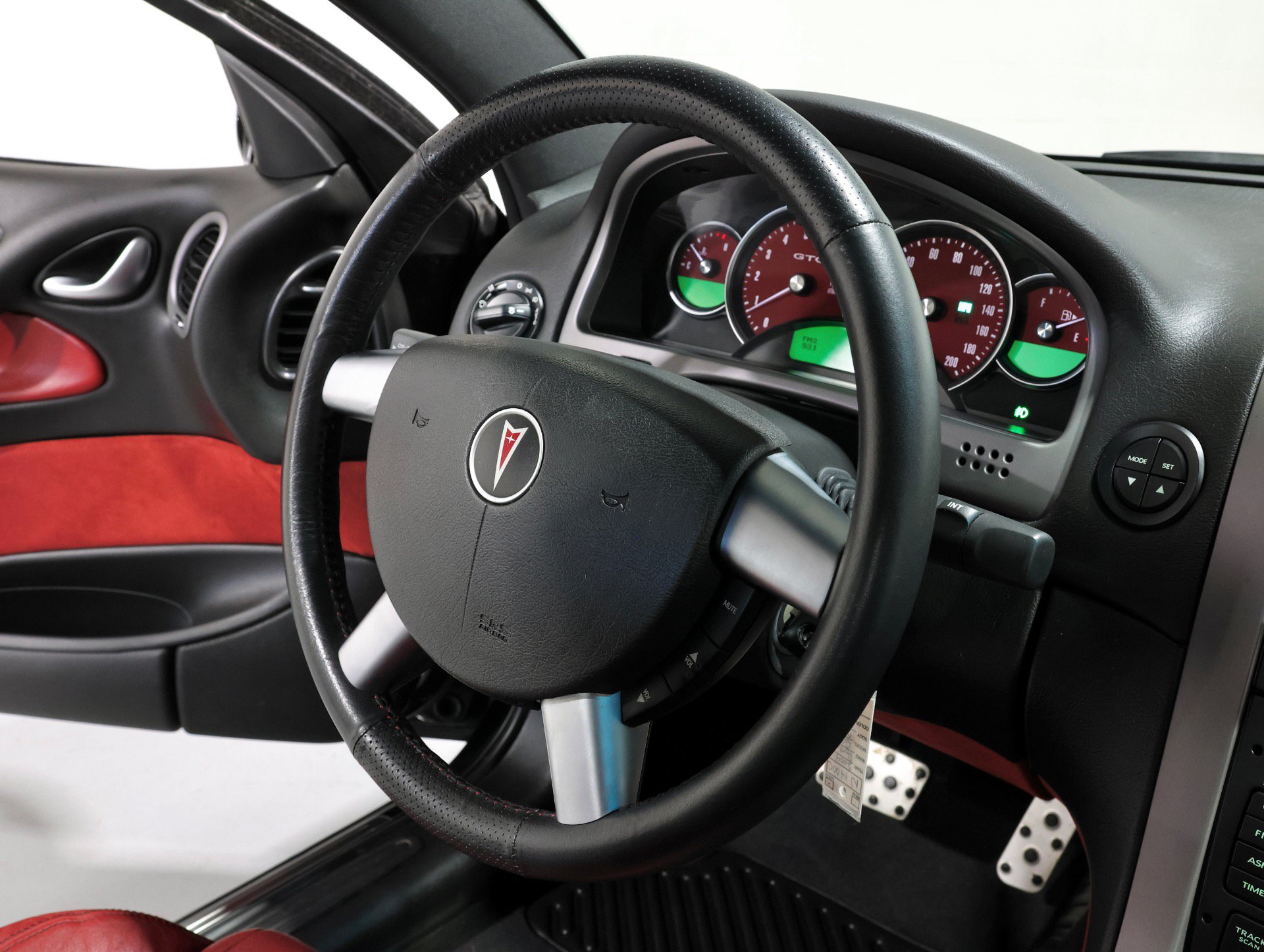 Used 2004 Pontiac GTO RWD image 21