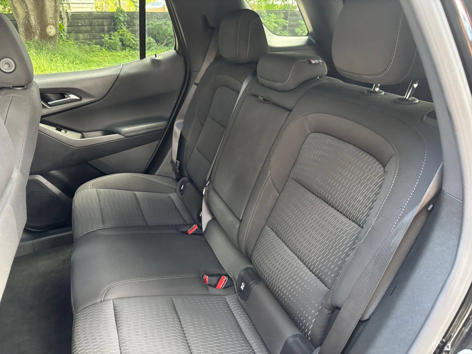 Used 2025 Chevrolet Equinox LT FWD image 37