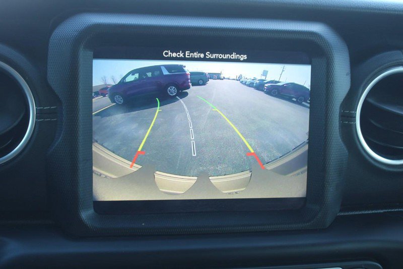 Used 2018 Jeep Wrangler Unlimited Sahara image 21