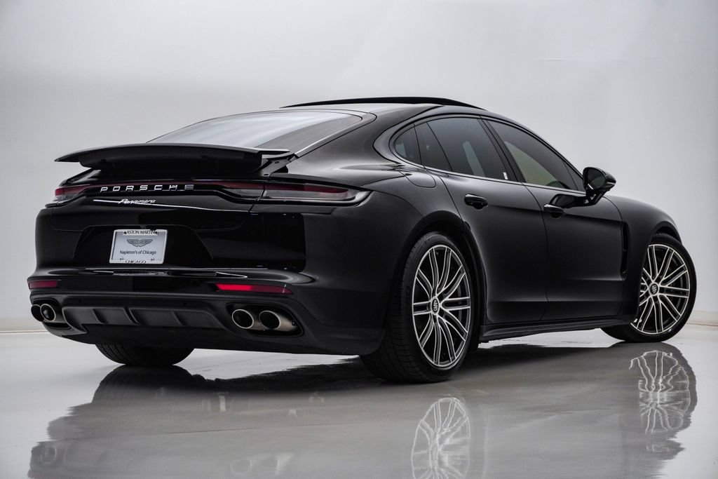 Used 2021 Porsche Panamera RWD image 9
