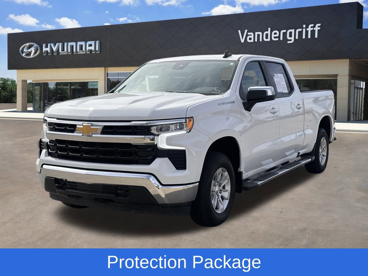 Used 2024 Chevrolet Silverado 1500 LT w/ Protection Package image 4