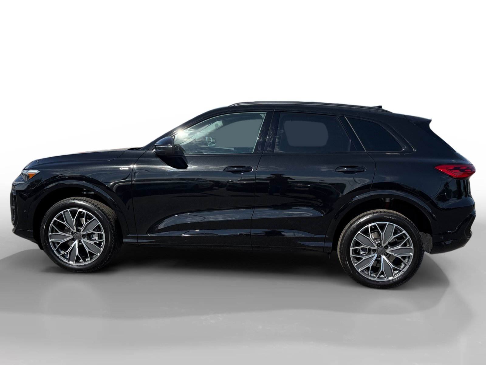 New 2026 Audi Q5 Premium Plus AWD/4WD image 2