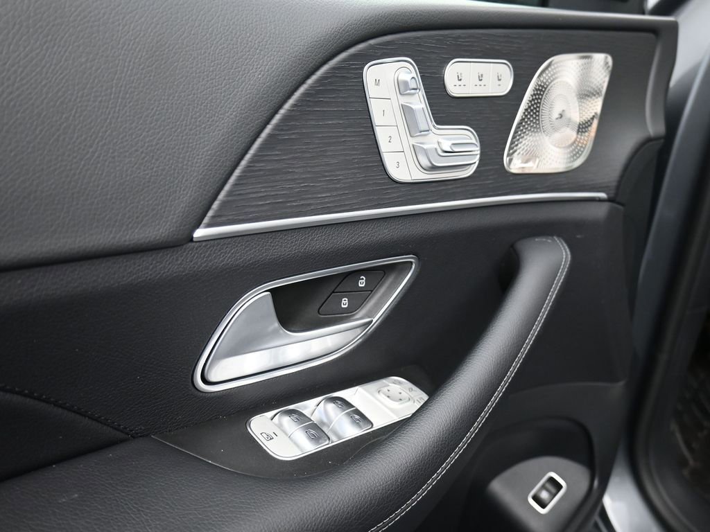 Used 2025 Mercedes-Benz GLE 350 4MATIC image 9