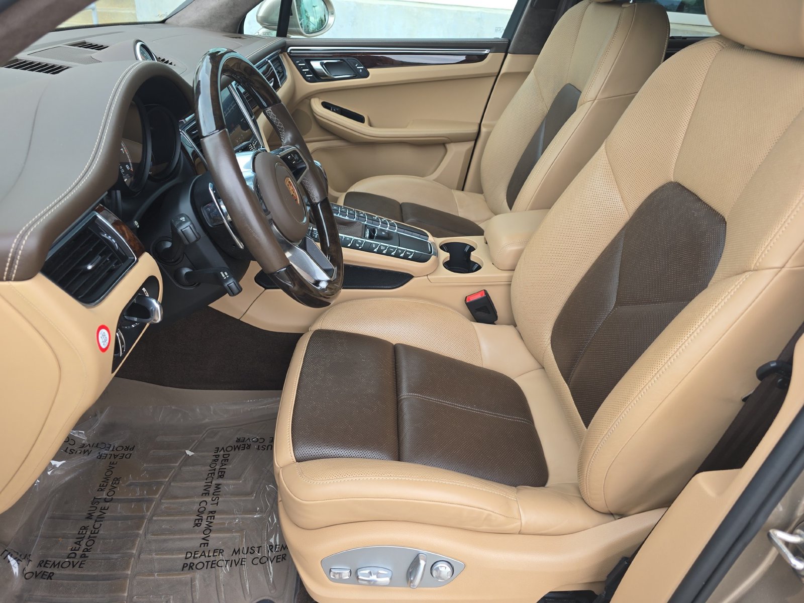 Used 2017 Porsche Macan Turbo AWD/4WD image 5