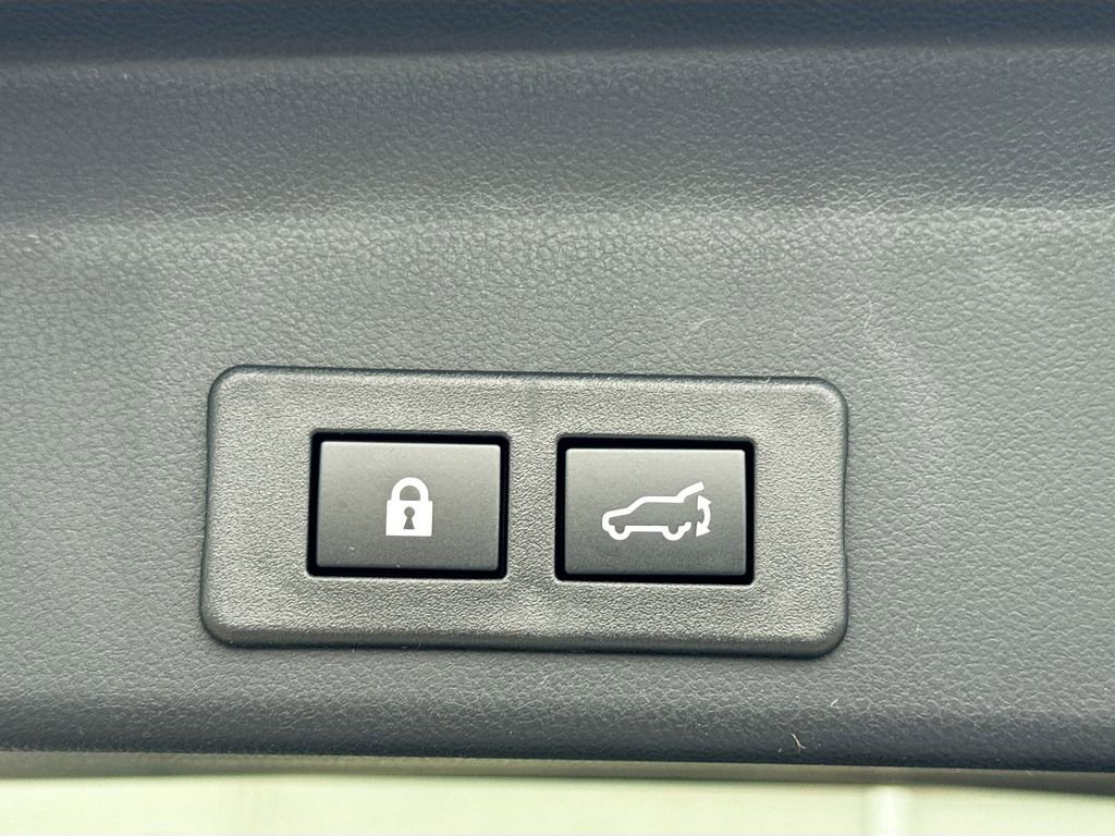 New 2026 Subaru Ascent Limited image 33