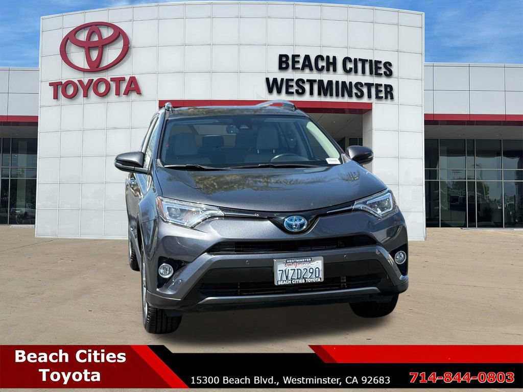 Used 2017 Toyota RAV4 Limited image 3