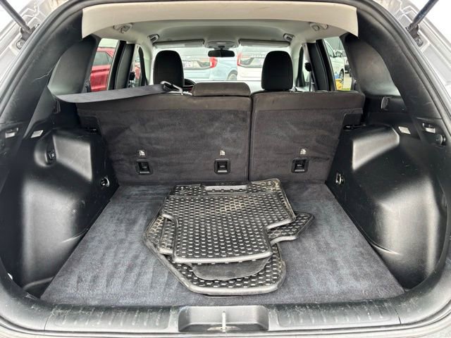 Used 2019 Jeep Cherokee Latitude w/ Cold Weather Group AWD/4WD image 20