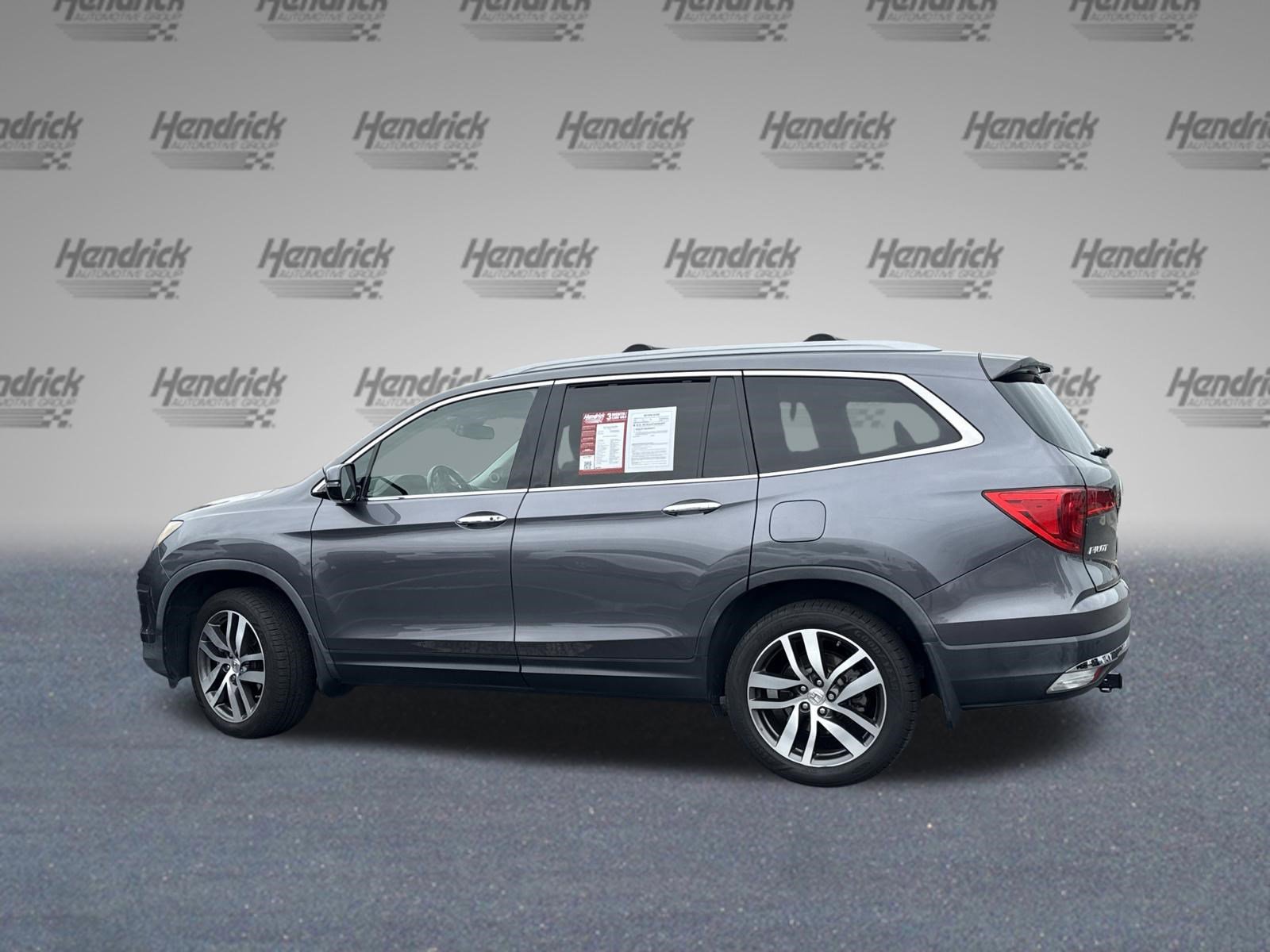 Used 2017 Honda Pilot Elite image 6