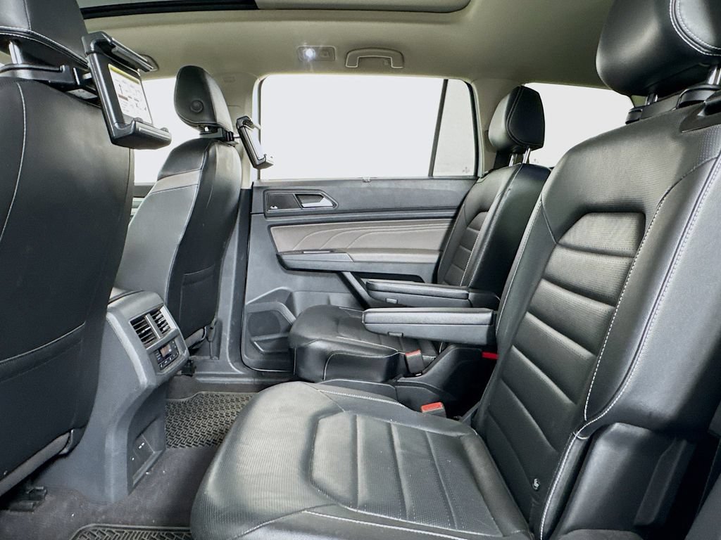 Used 2022 Volkswagen Atlas SEL Premium AWD/4WD image 12