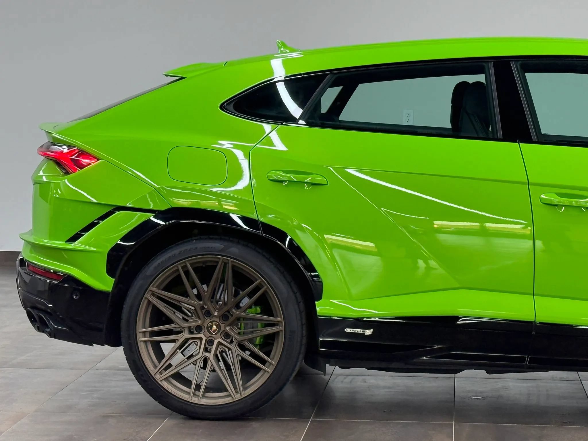 Used 2023 Lamborghini Urus S AWD/4WD image 14