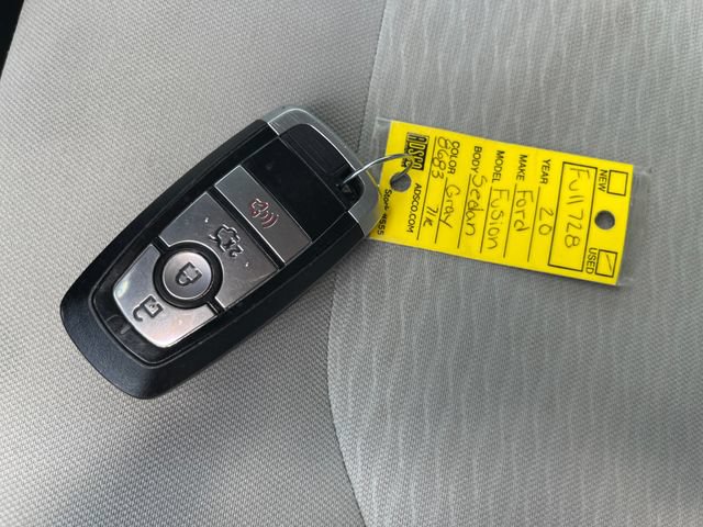 Used 2020 Ford Fusion SE w/ Equipment Group 151A FWD image 22