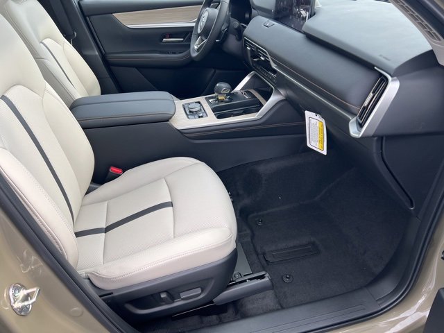 New 2025 MAZDA CX-70 Plug-In Hybrid w/ Premium Pkg image 37