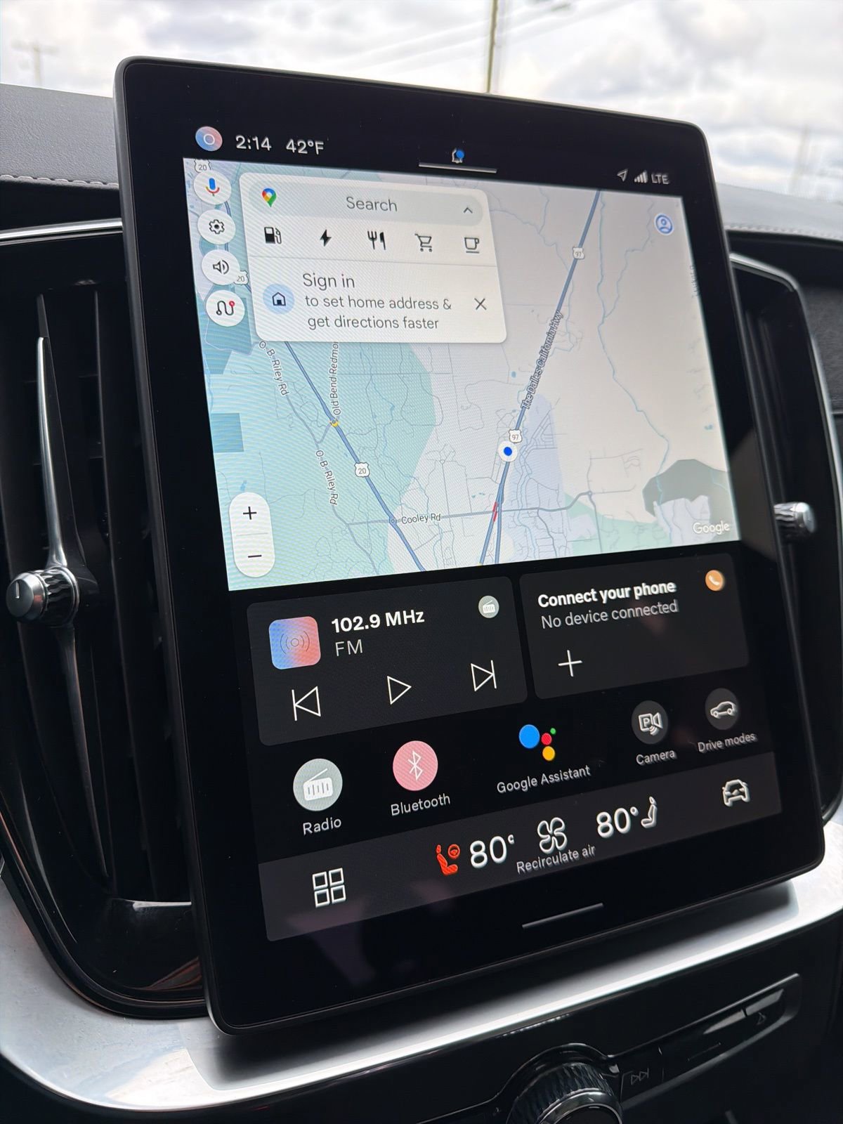 Used 2025 Volvo XC90 T8 Ultra w/ Protection Package Premier image 28