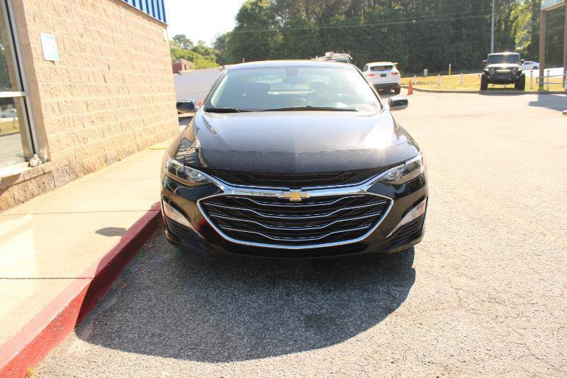 Used 2022 Chevrolet Malibu LT FWD image 2