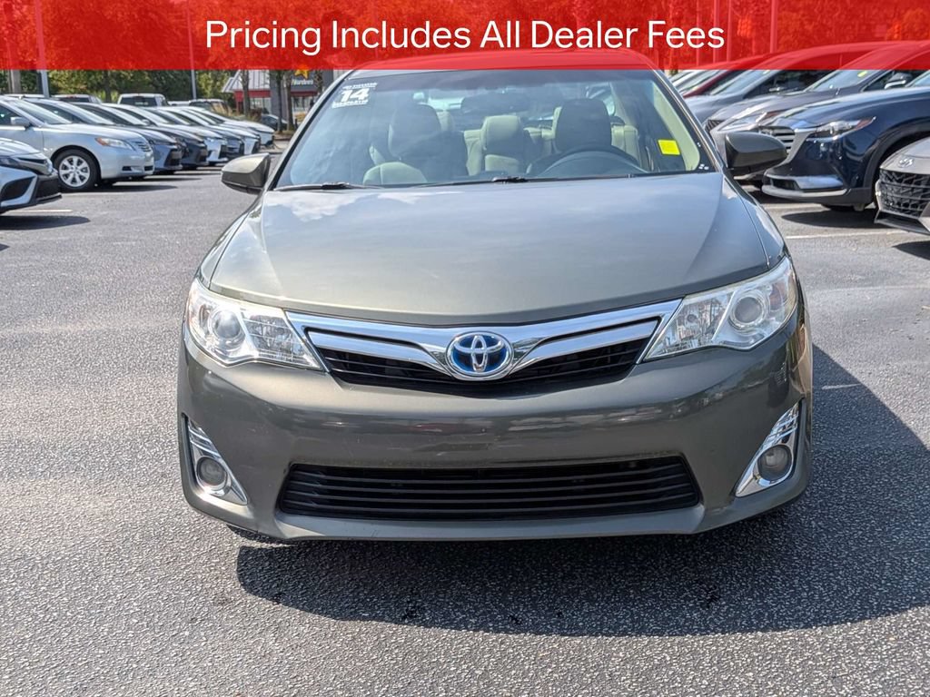 Used 2014 Toyota Camry XLE w/ Moonroof Package FWD image 10