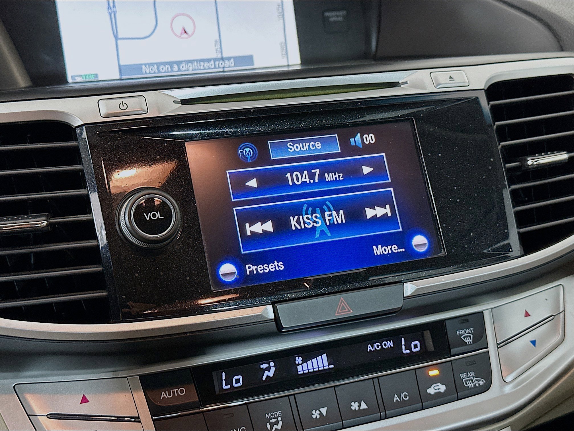 Used 2013 Honda Accord EX-L image 19