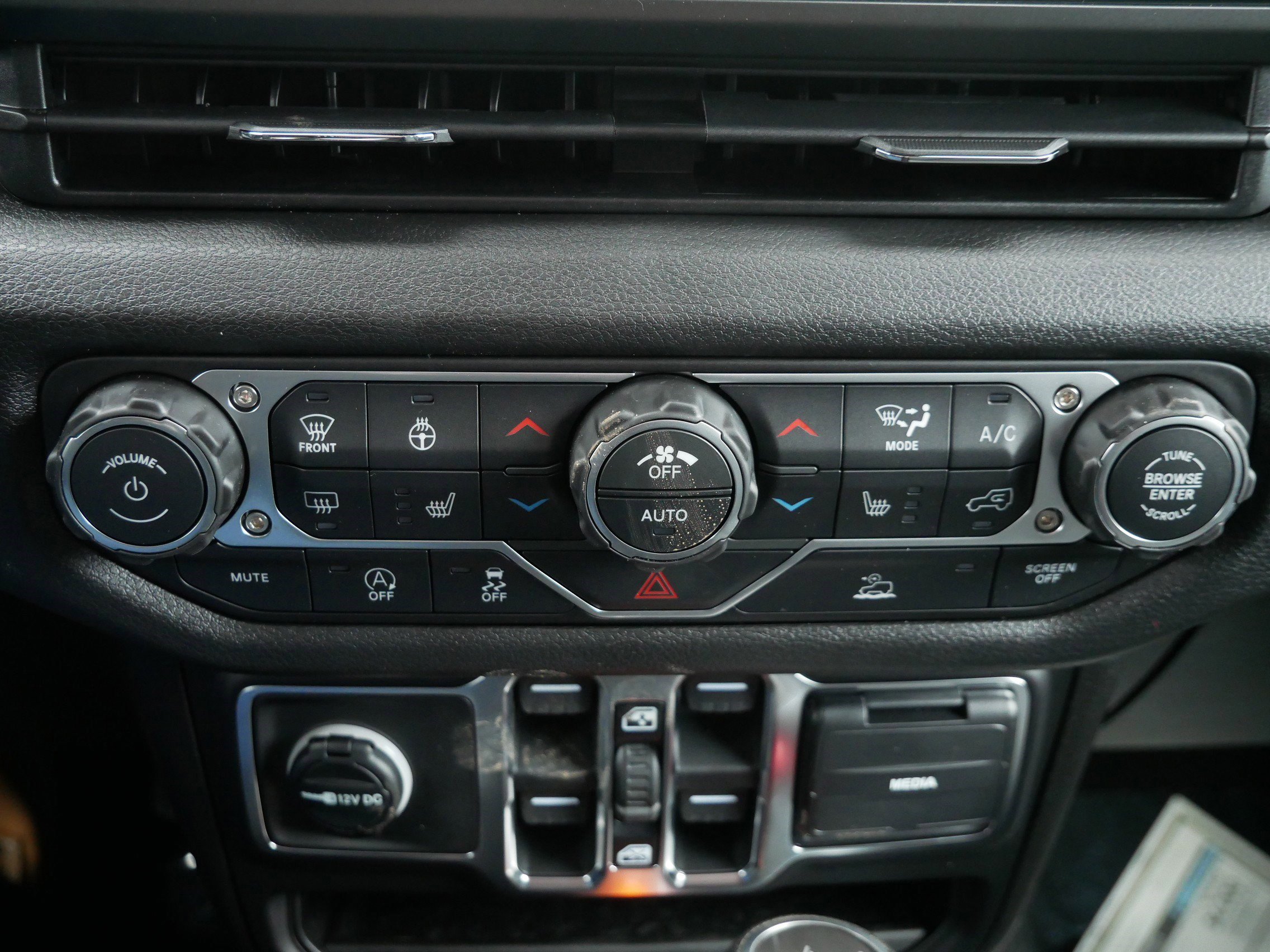 New 2026 Jeep Wrangler Sport S image 19