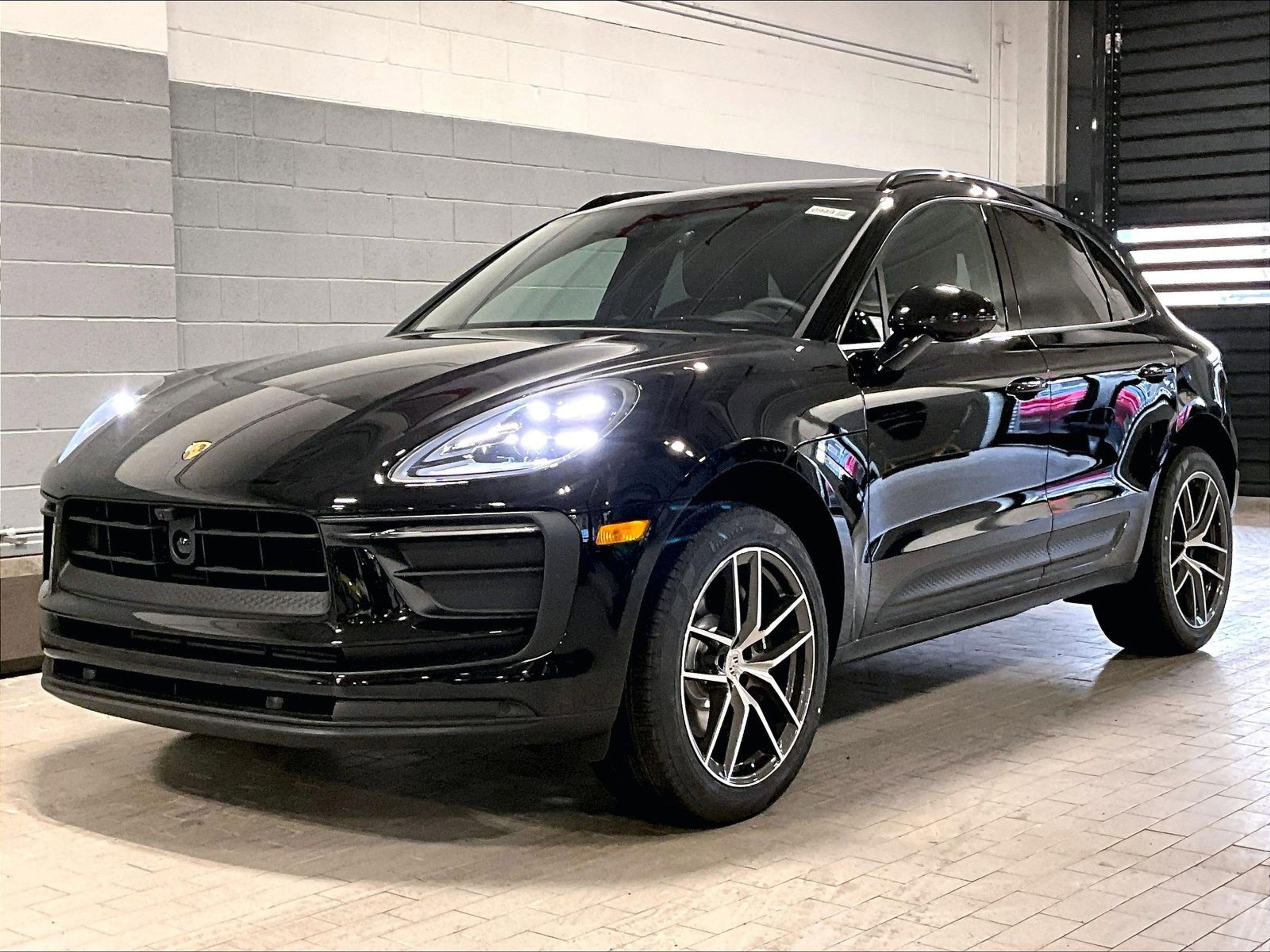 New 2026 Porsche Macan image 1