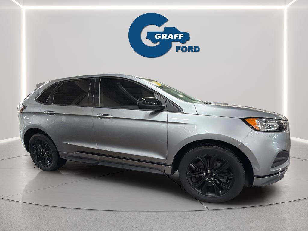Used 2022 Ford Edge SE w/ Black Appearance Package image 10