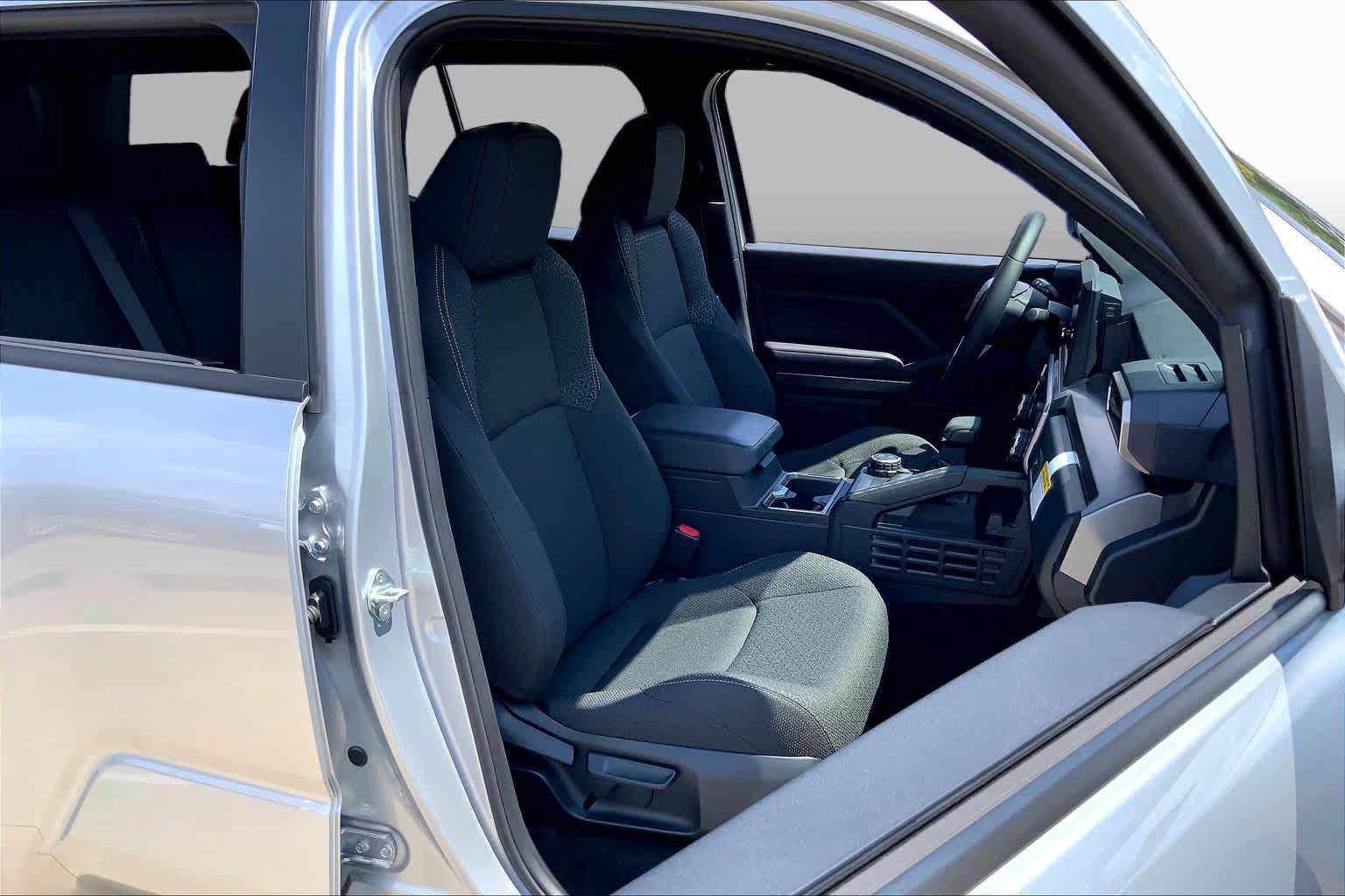 Used 2026 Toyota 4Runner SR5 AWD/4WD image 9