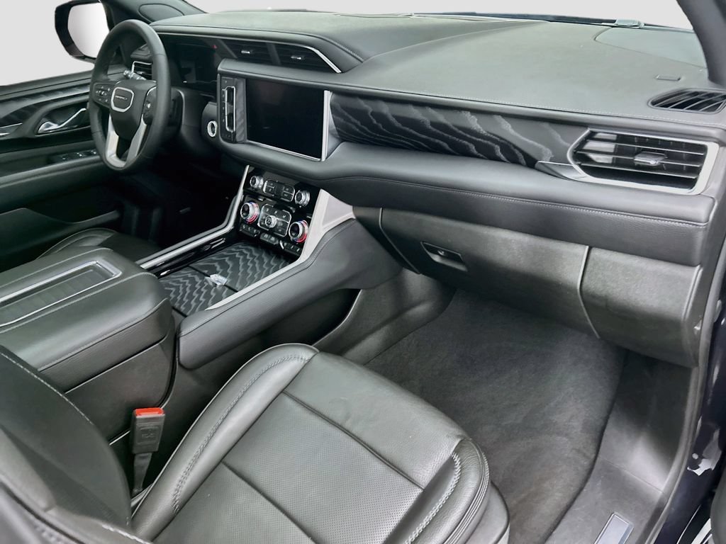 Used 2024 GMC Yukon Denali AWD/4WD image 16