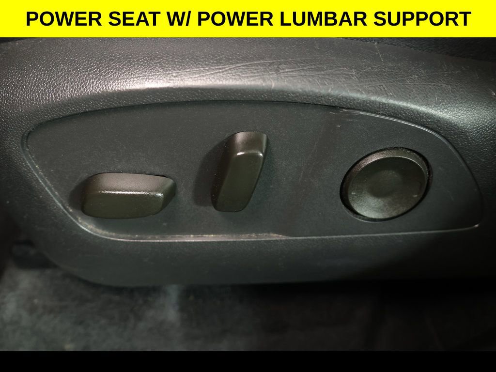 Used 2025 Chevrolet Traverse LT image 6