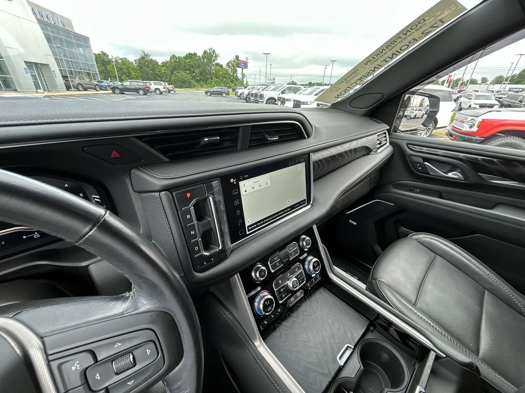 Used 2022 GMC Yukon XL Denali AWD/4WD image 12