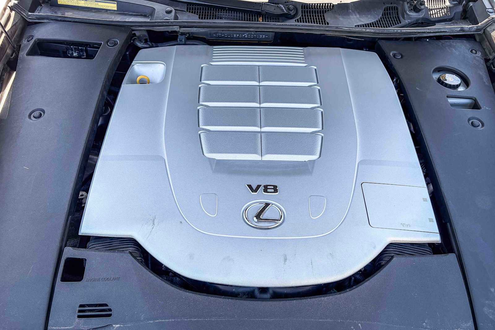 Used 2015 Lexus LS 460 L w/ Ultra Luxury Package image 27