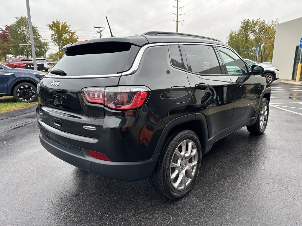 Used 2022 Jeep Compass Latitude image 6