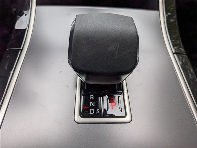 Used 2025 Land Rover Range Rover Evoque Dynamic SE image 12