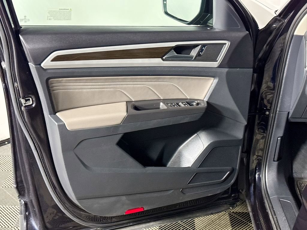Certified 2023 Volkswagen Atlas SE image 10