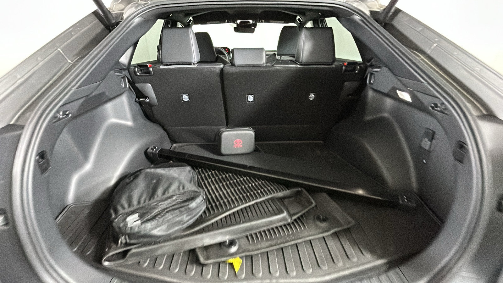 Used 2026 Toyota bZ FWD image 34