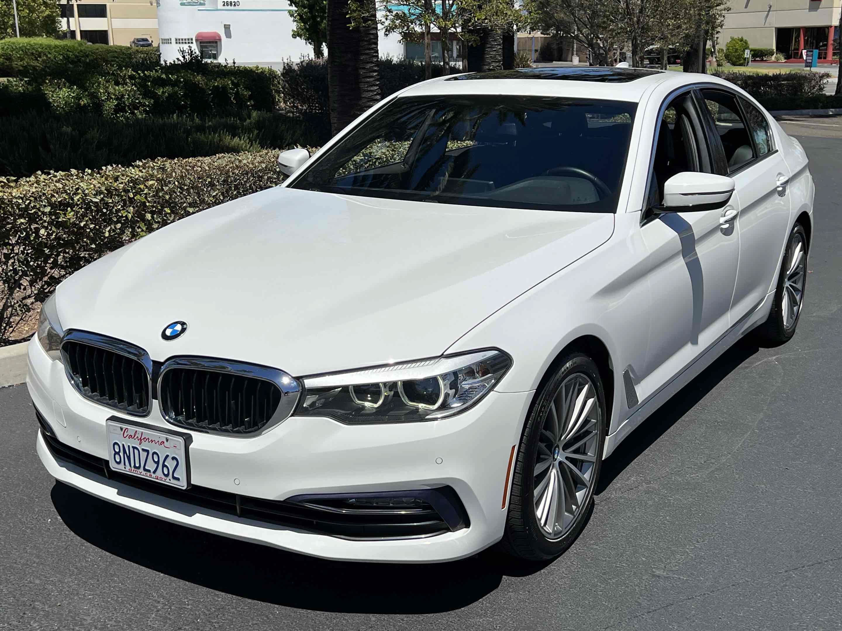 Used 2017 BMW 540i RWD image 11