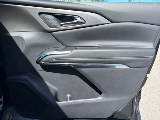 Used 2024 Chevrolet Traverse LT image 11