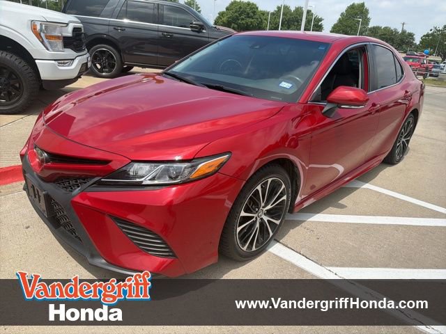 Used 2019 Toyota Camry SE w/ Convenience Package FWD image 1