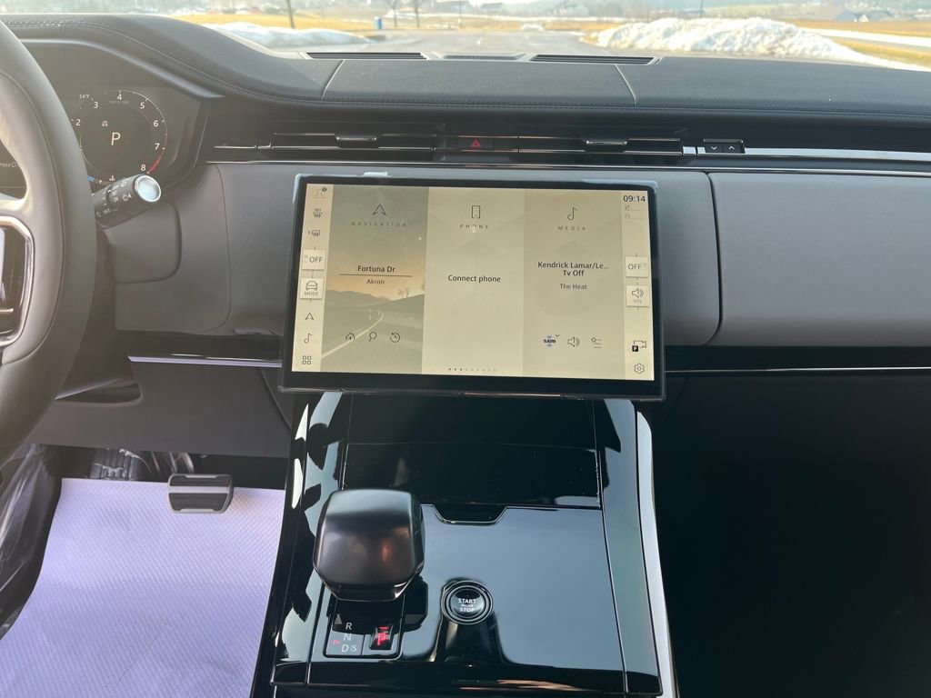 New 2026 Land Rover Range Rover Sport SV image 16