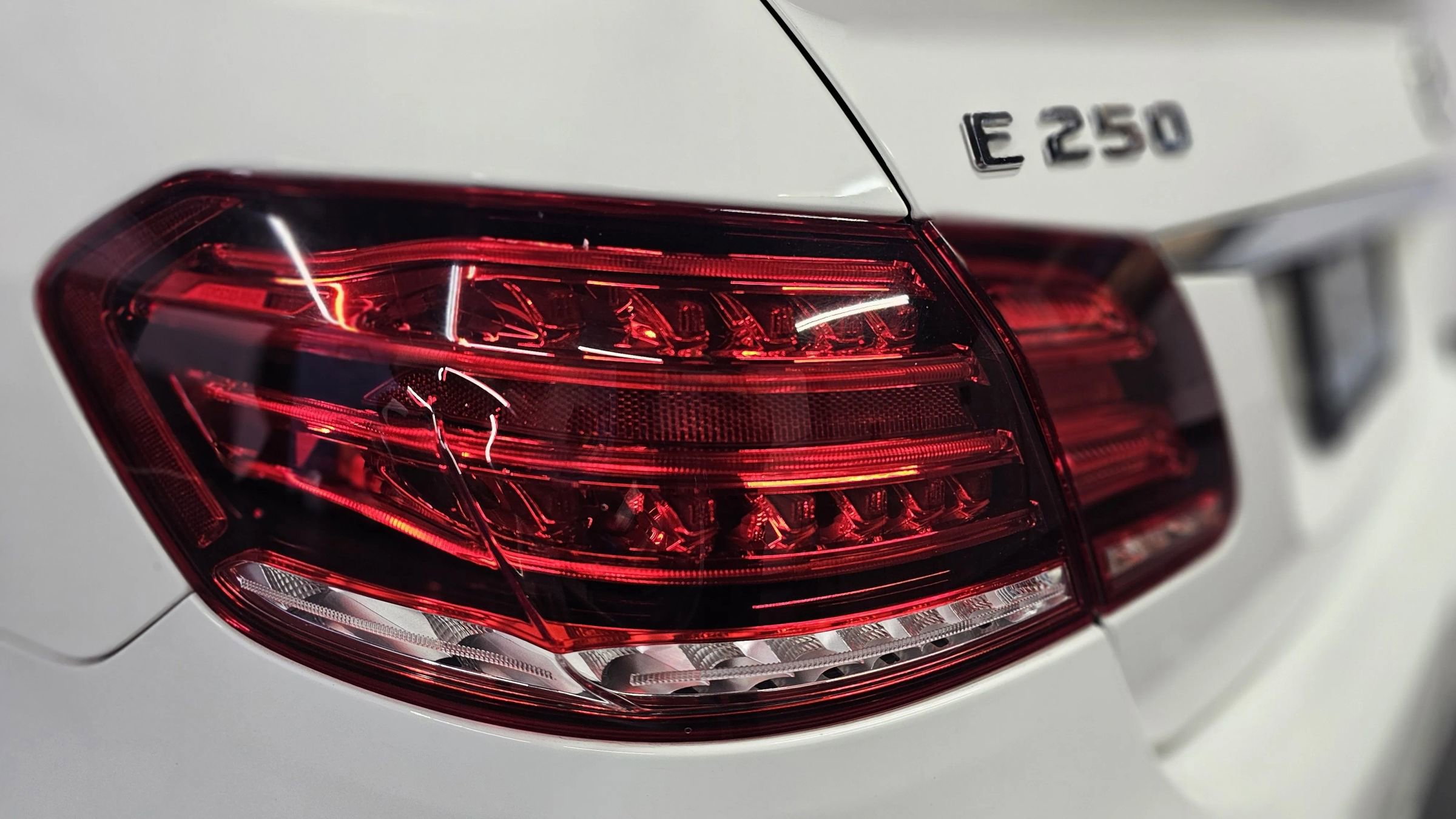 Used 2014 Mercedes-Benz E 250 BlueTEC Sedan image 29