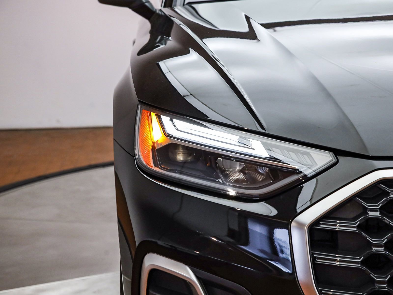 Used 2023 Audi Q5 2.0T Premium Plus w/ Premium Plus Package image 8