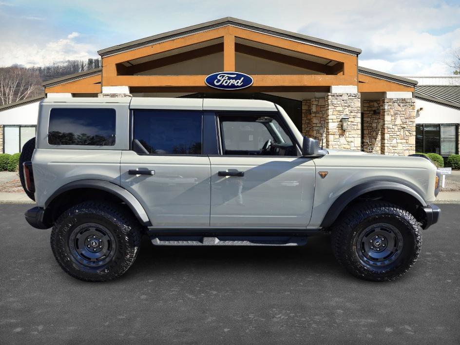 New 2025 Ford Bronco Badlands w/ Sasquatch Package image 4