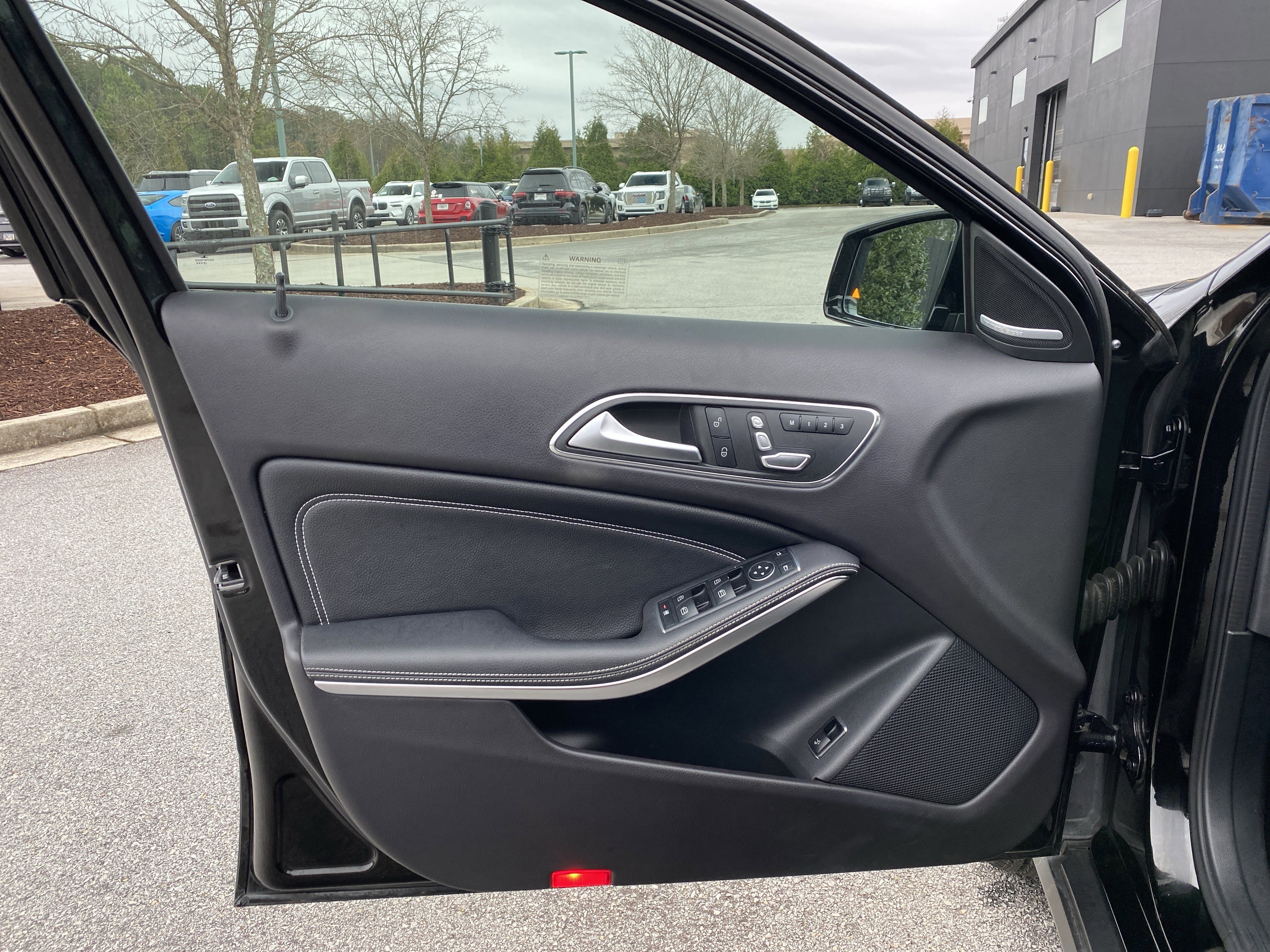 Used 2019 Mercedes-Benz GLA 250 4MATIC image 25